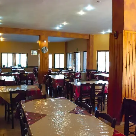 Gigilos Omalos * Hriszí Aktí Haniá